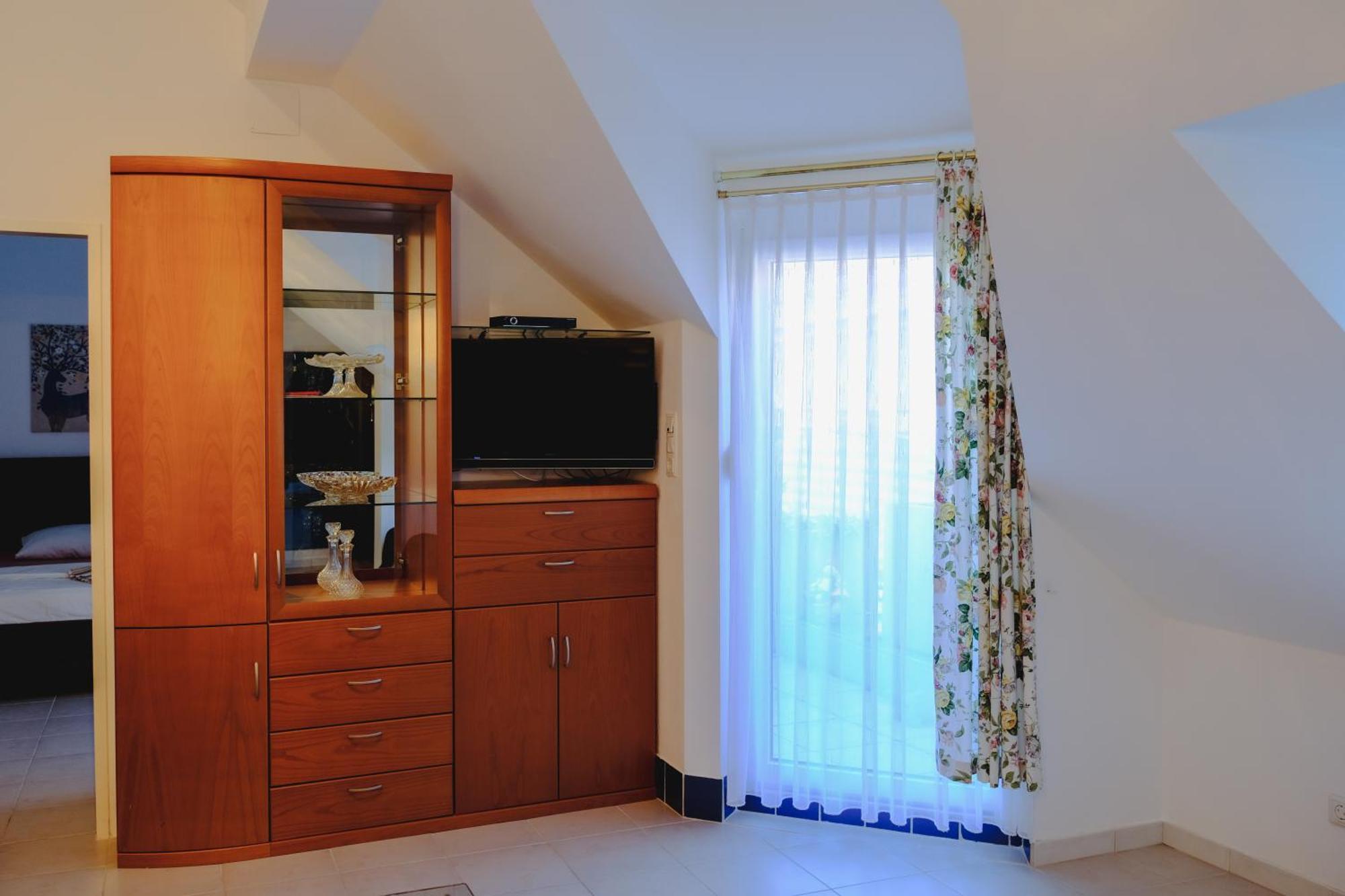 Terrace Apartment Near Volksoper And City Centre Вена Экстерьер фото